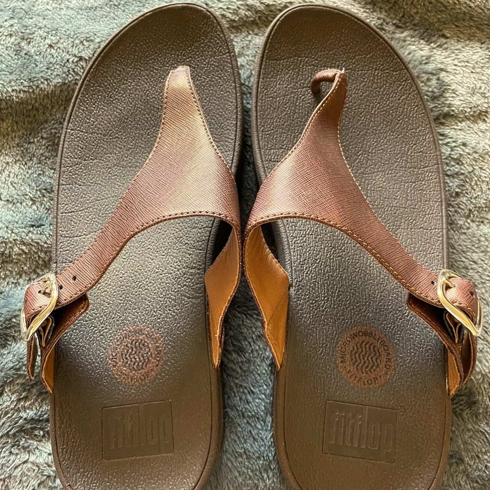 Brown shimmer Fit Flop sandals size 7